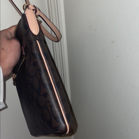 Coach Rowan file bag(make me an offer!!) - Picture 6 of 14